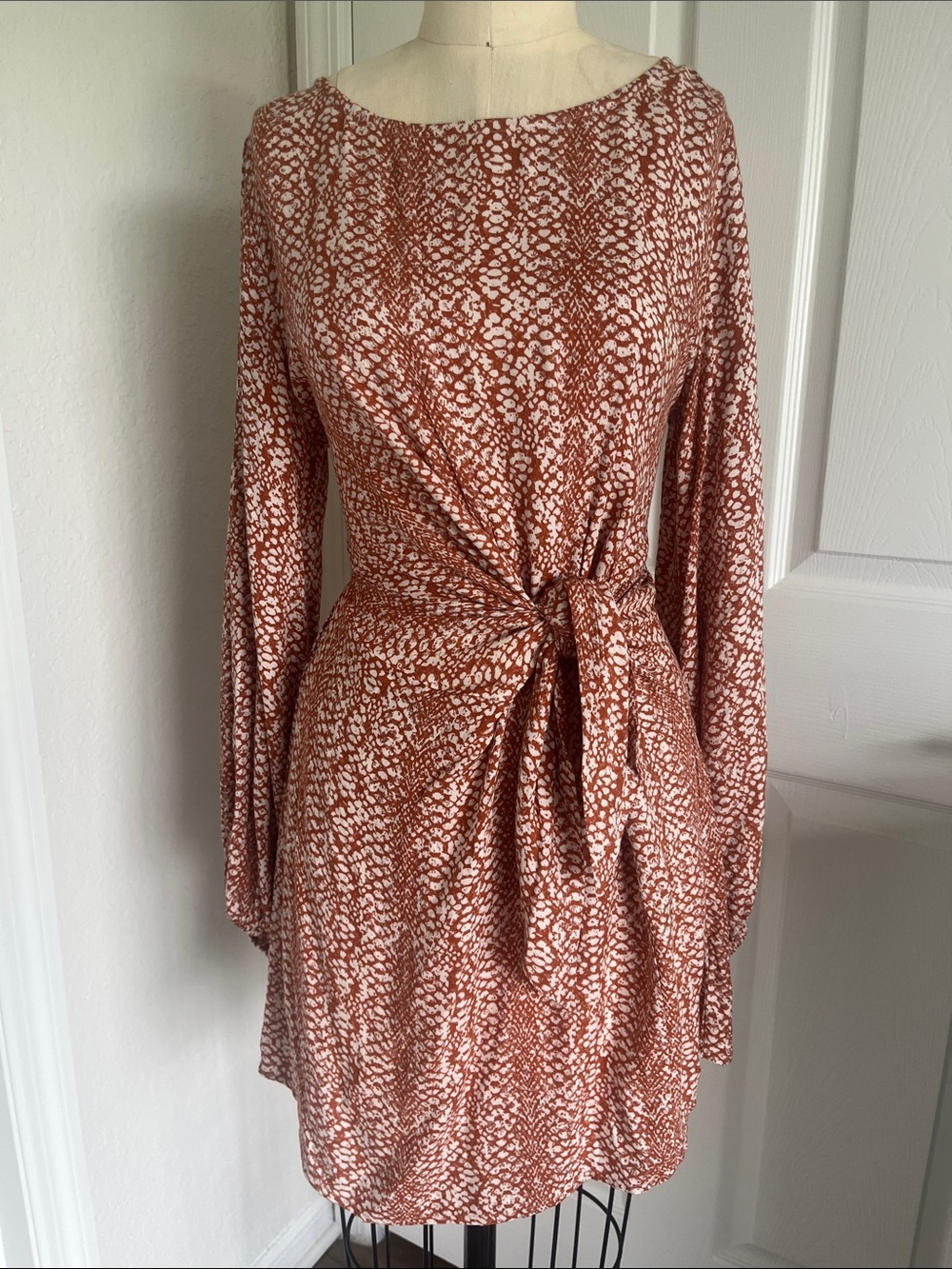 Skylar + Madison Rust and Ivory Long Sleeve Tie-Front Dress Boho Puff Sleeve